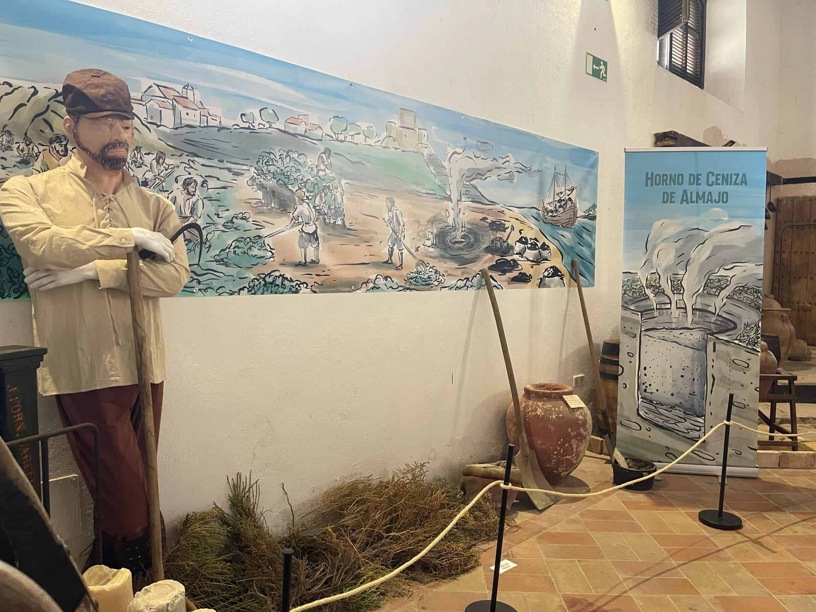 Mural del horno de ceniza de almajo en el Centro Español del Jabón